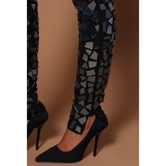 Stylish Mirror Suit - Picture 2 of 4